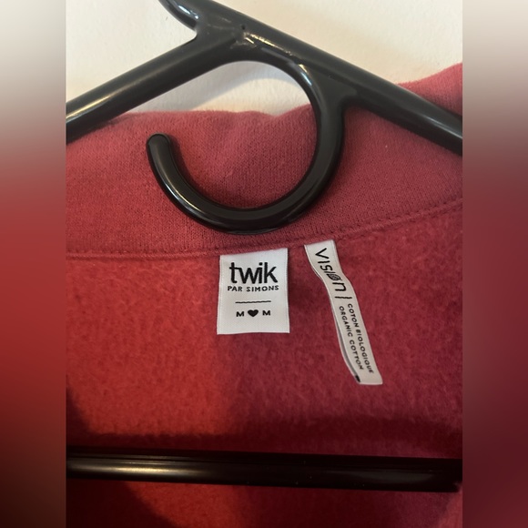 Buttoned Collared Sweater - Picture 2 of 2